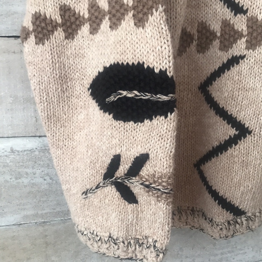 Siegrid Olsen Cozy Beige Patterned Sweater - Picture 9 of 10